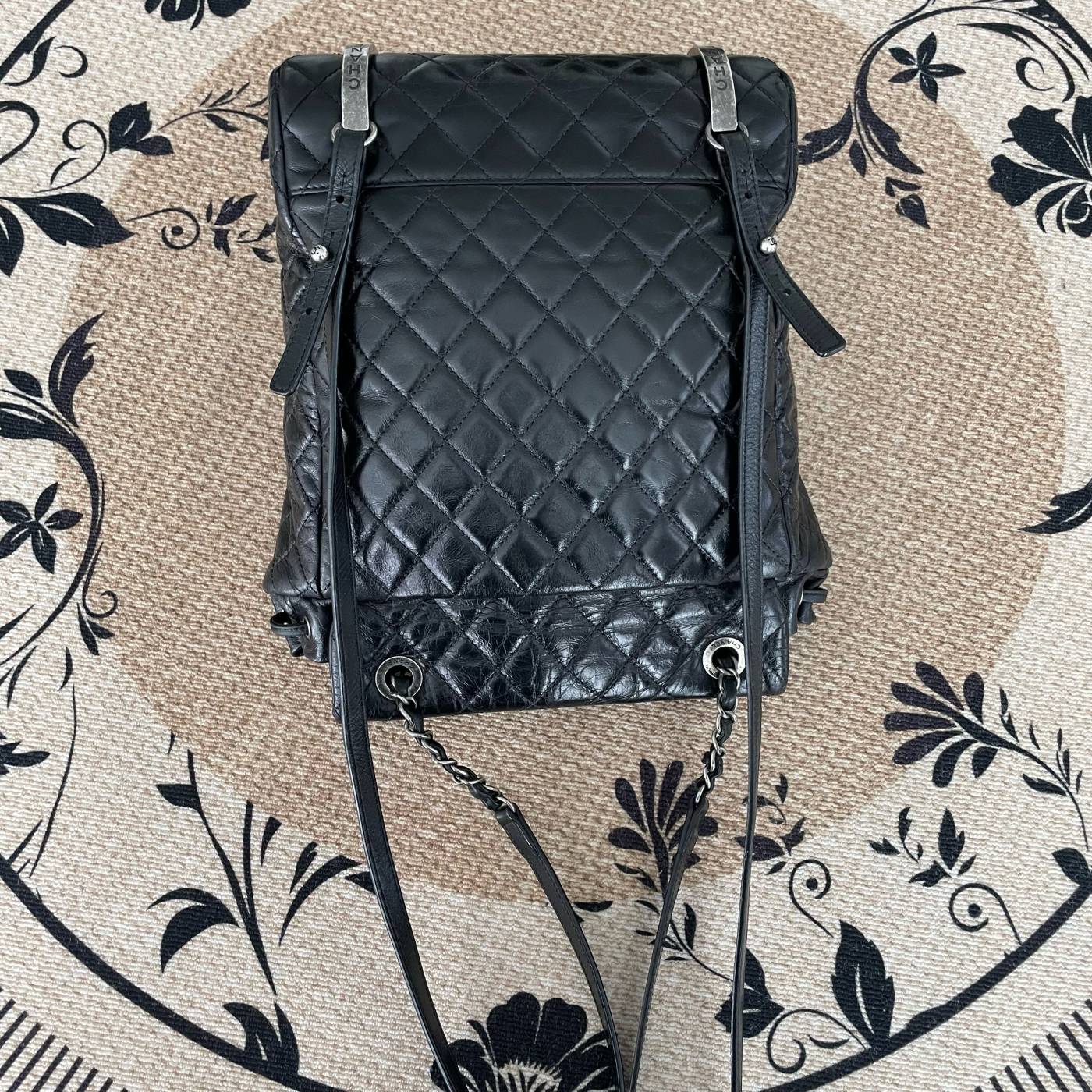 【Chanel】Chanel Black‑Silver Salzburg Backpack