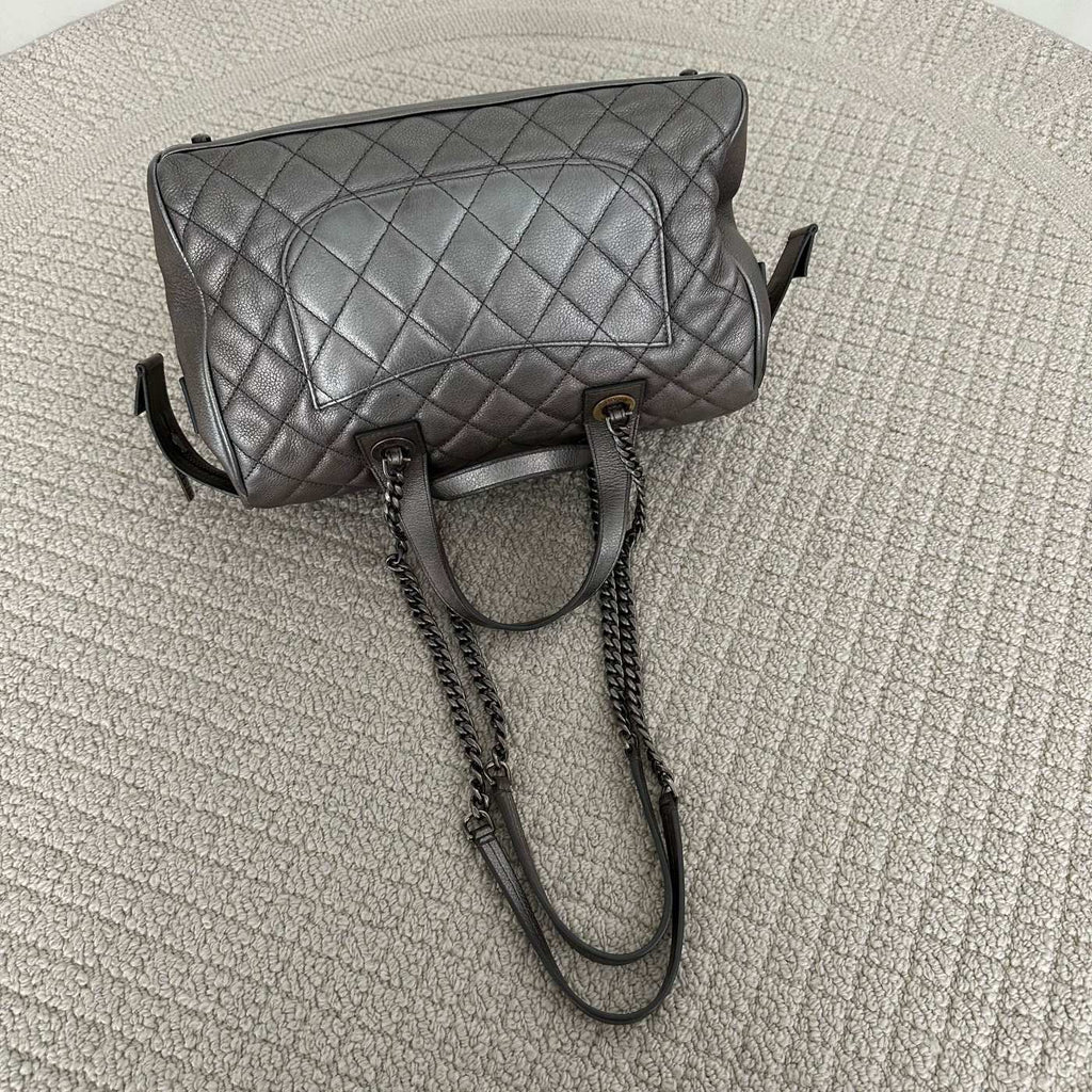 【Chanel】Chanel Gunmetal‑Tone Mixed‑Clasp Bowling Bag