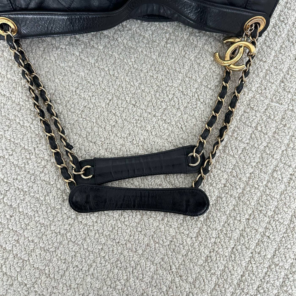【Chanel】Chanel Black‑Gold Wide‑Strap 2‑Way Bag