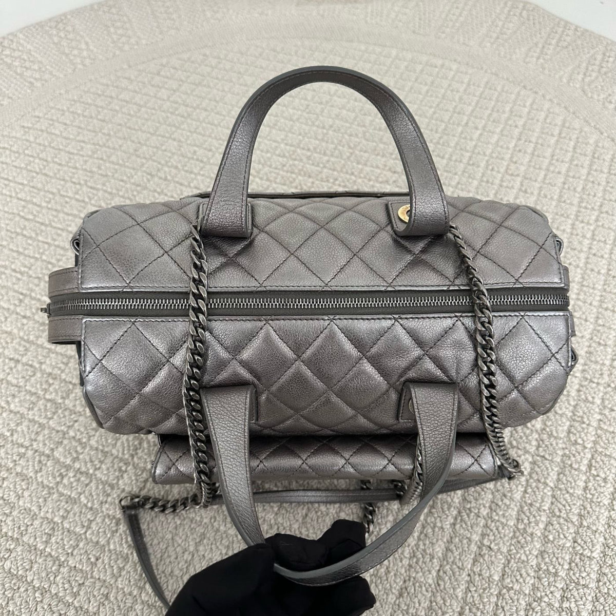 【Chanel】Chanel Gunmetal‑Tone Mixed‑Clasp Bowling Bag