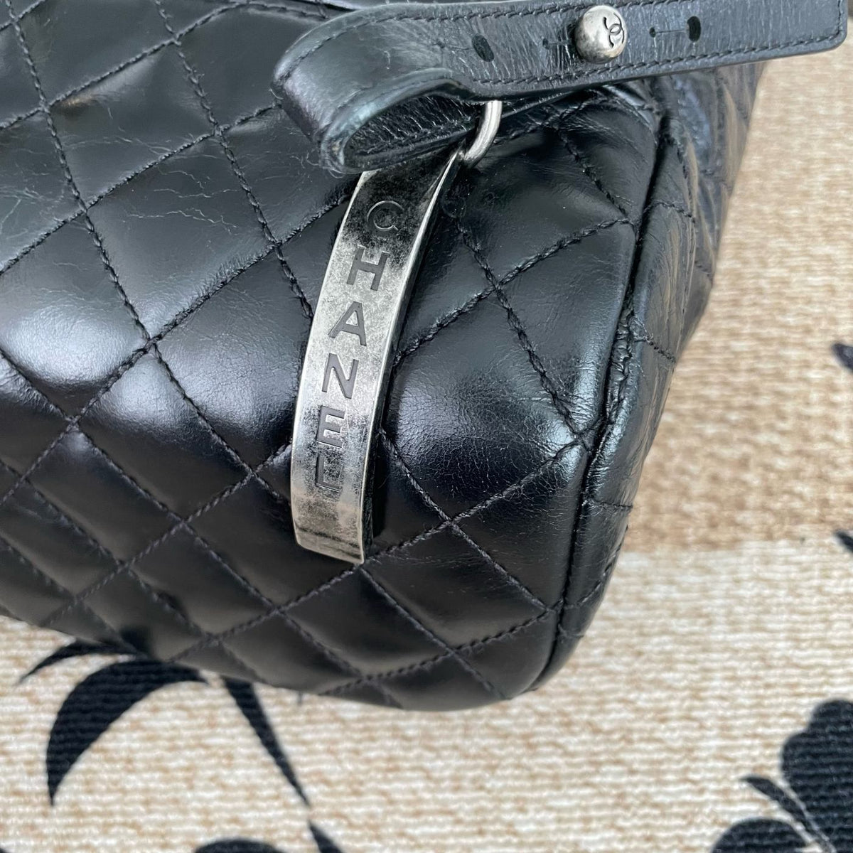 【Chanel】Chanel Black‑Silver Salzburg Backpack